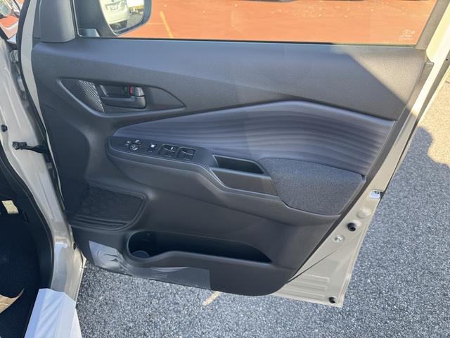 ソリオ ハイブリッドＭＧ　登録済み未使用車／キャラバンアイボリーパール／衝突被害軽減ブレーキ／レーダークルーズコントロール／運転席シートリフター／運転席アームレスト／オートエアコン／プッシュスタート／クリアランスソナー／禁煙車（22枚目）