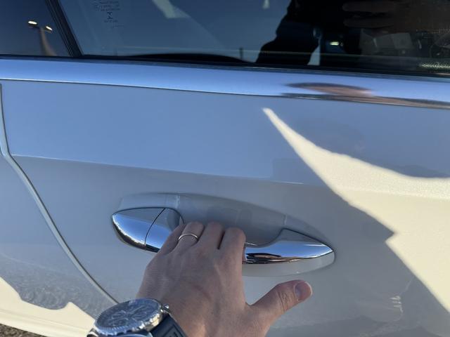 Aクラス A200d AMGラインパッケージ ワンオーナー/アドバンストパッケージ/360°カメラ/スライディングルーフ/ヘッドアップディスプレイ/10.25インチディスプレイ/純正ドライブレコーダー/ETC/前席シートヒーター/車検整備付き(10枚目)