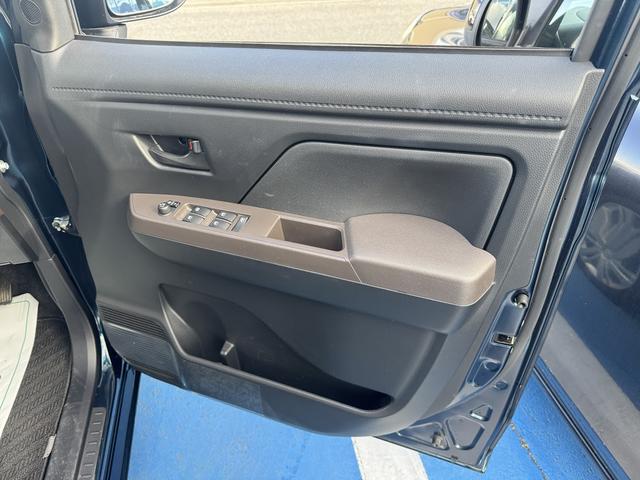 ルーミー Ｘ　衝突被害軽減ブレーキ／電動スライドドア／地デジ対応ナビ／バックカメラ／ＥＴＣ車載器／プッシュスタート／クリアランスソナー／後席ロールサンシェード／レーザーブルークリスタルシャイン／車検整備付き／禁煙車（21枚目）