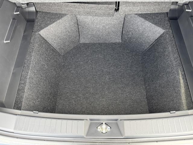 ライズ Ｚ　ナビレディパッケージ／衝突被害軽減ブレーキ／レーダークルーズコントロール／オートブレーキホールド／前席シートヒーター／ＬＥＤヘッドライト／純正１７インチＡＷ／シーケンシャルウィンカー／プッシュスタート（31枚目）