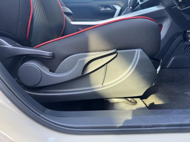 ライズ Ｚ　衝突被害軽減ブレーキ／地デジ対応ナビ／バックカメラ／アダプティブクルーズコントロール／ＬＥＤヘッドライト／ＬＥＤフォグランプ／純正１７インチアルミホイール／オートブレーキホールド／前席シートヒーター（36枚目）