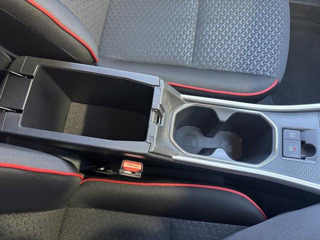 ライズ Ｚ　衝突被害軽減ブレーキ／アダプティブクルーズコントロール／ＬＥＤヘッドライト＆フォグ／シーケンシャルウィンカー／シートヒーター／純正１７インチアルミホイール／ワンセグ対応ナビ／バックカメラ／ＥＴＣ（21枚目）