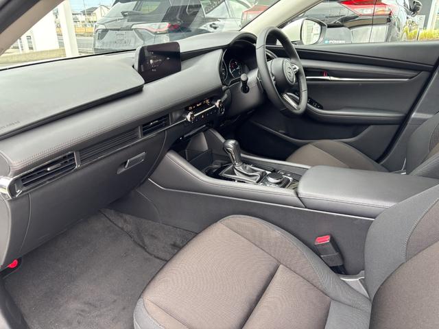 ＭＡＺＤＡ３セダン ＸＤプロアクティブ　ツーリングセレクション　純正ＳＤナビ　バックカメラ　全方位カメラ（15枚目）