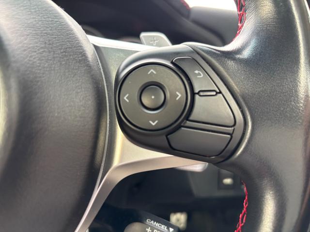 ８６ ＧＴリミテッド　純正ＳＤナビ　バックカメラ　ＴＶ　Ｂｌｕｅｔｏｏｔｈオーディオ　ＬＥＤヘッドライト　フォグ　シートヒーター　クルーズコンロトール　ＥＴＣ　ステリモ　ドラレコ前後　リアスポイラー　赤黒ハーフレザー（12枚目）