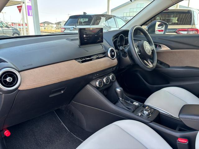 CX-3 15S アーバン ドレッサー 純正SDナビ 全方位カメラ フルセグTV Bluetoothオーディオ ApplecarPlay シートヒーター ステアリングヒーター LEDオートライト ヘッドアップディスプレイ ETC(12枚目)