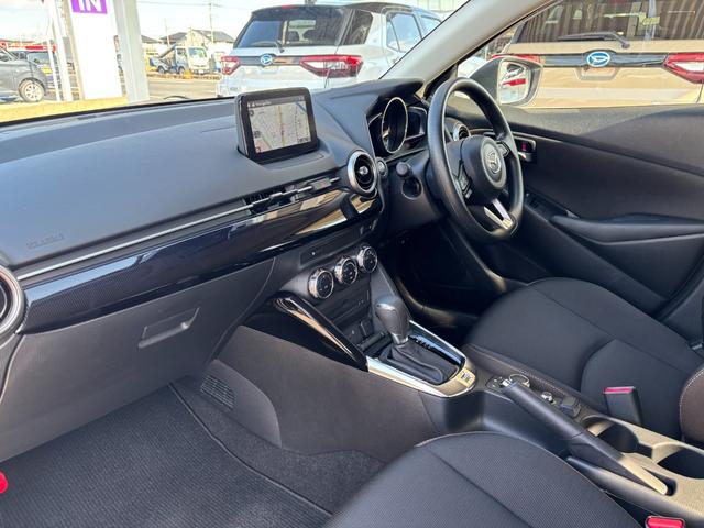 MAZDA2 15Sプロアクティブ 純正SDナビ フルセグ CD&DVD再生 Bluetoothオーディオ 全方位カメラ LEDヘッドライト シートヒーター ETC LEDヘッドライト ステアリングスイッチ コーナーセンサー(13枚目)