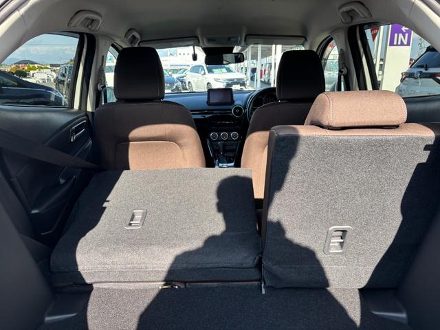 MAZDA2 15Sプロアクティブ 純正SDナビ フルセグ CD&DVD再生 Bluetoothオーディオ 全方位カメラ LEDヘッドライト シートヒーター ETC LEDヘッドライト ステアリングスイッチ コーナーセンサー(16枚目)