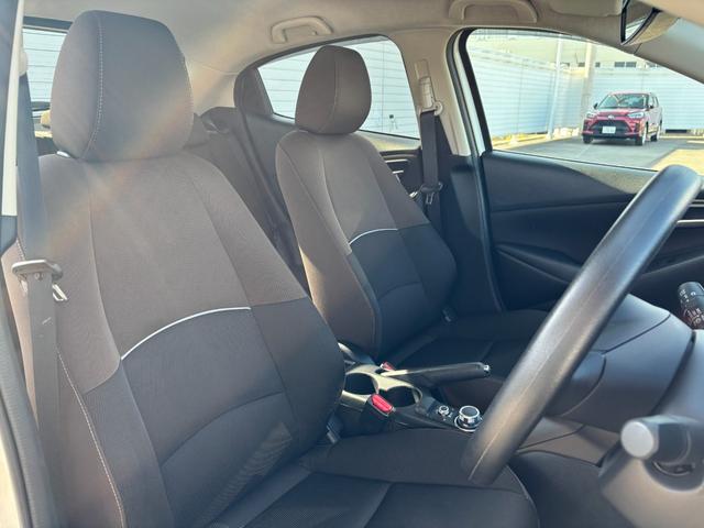 MAZDA2 15Sプロアクティブ 純正SDナビ フルセグ CD&DVD再生 Bluetoothオーディオ 全方位カメラ LEDヘッドライト シートヒーター ETC LEDヘッドライト ステアリングスイッチ コーナーセンサー(19枚目)