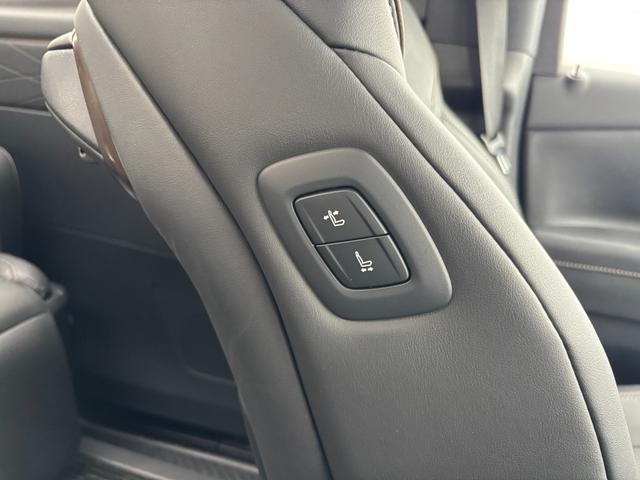アルファード Ｚ　１４インチコネクトナビ　１３．２インチ後席モニター　フルセグＴＶ　パノラマカメラ　ムーンルーフ　ＨＤＭＩ　ステアリングヒーター　置くだけ充電　両側電動スライド　デジタルインナーミラー（22枚目）