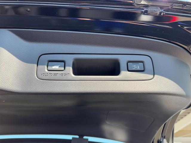 その他気になる箇所が御座いましたら、車両の脇からお電話にて状態をお伝えさせて頂く事も可能ですし、直接追加の写真をお送りさせて頂く事も可能です。