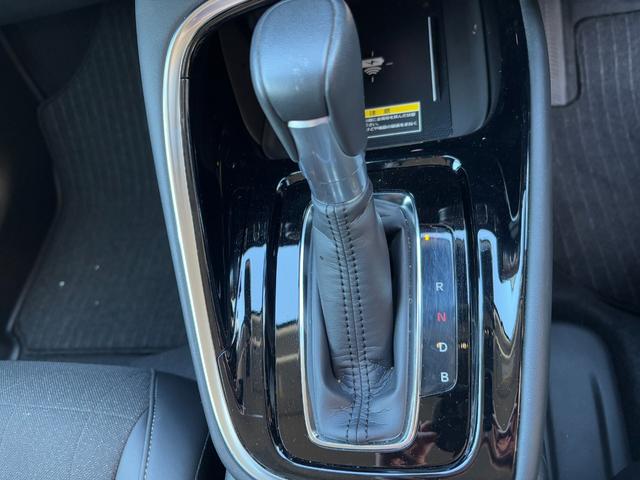 ヴェゼル ｅ：ＨＥＶ　Ｚ　純正メモリーナビ　バックカメラ　Ｂｌｕｅｔｏｏｔｈ　アップルカープレイ　ＬＥＤヘッドライト　ＬＥＤフォグ　シートヒーター　ビルドインＥＴＣ２．０（7枚目）