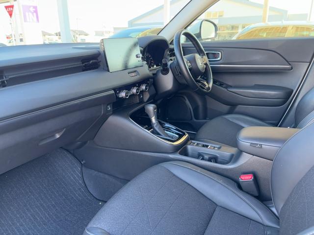 ヴェゼル ｅ：ＨＥＶ　Ｚ　純正メモリーナビ　バックカメラ　Ｂｌｕｅｔｏｏｔｈ　アップルカープレイ　ＬＥＤヘッドライト　ＬＥＤフォグ　シートヒーター　ビルドインＥＴＣ２．０（17枚目）