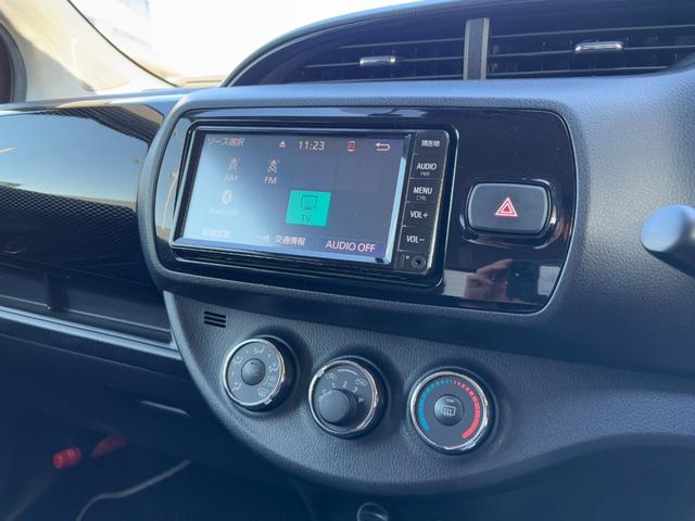 ヴィッツ F セーフティーエディションIII 純正SDナビ バックカメラ TV Bluetooth LEDヘッドライト ビルドインETC オートライト トヨタセーフティ 純正ドラレコ オートハイビーム(10枚目)