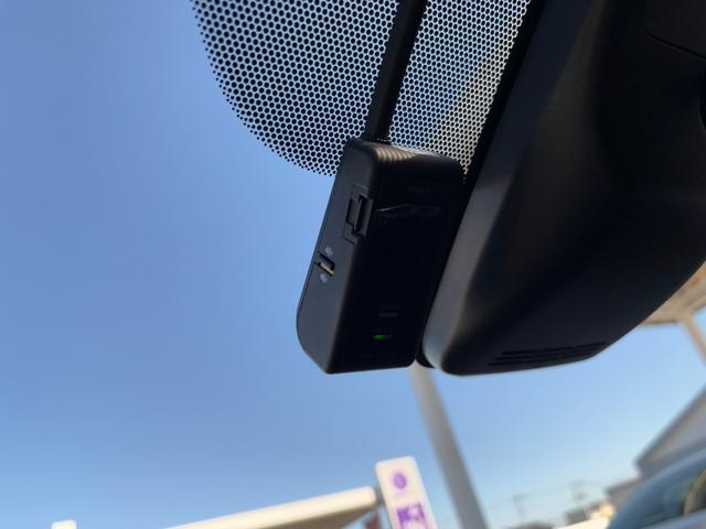 ヴィッツ F セーフティーエディションIII 純正SDナビ バックカメラ TV Bluetooth LEDヘッドライト ビルドインETC オートライト トヨタセーフティ 純正ドラレコ オートハイビーム(13枚目)