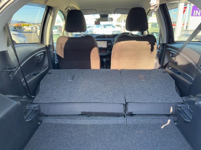 ヴィッツ ハイブリッドＦ　セーフティーエディションＩＩＩ　純正９インチＳＤナビ　バックカメラ　フルセグＴＶ　ＣＤ＆ＤＶＤ再生　Ｂｌｕｅｔｏｏｔｈ　ＬＥＤヘッドライト　フォグランプ　トヨタセーフティ　ビルドインＥＴＣ　オートハイビーム　オートライト（23枚目）