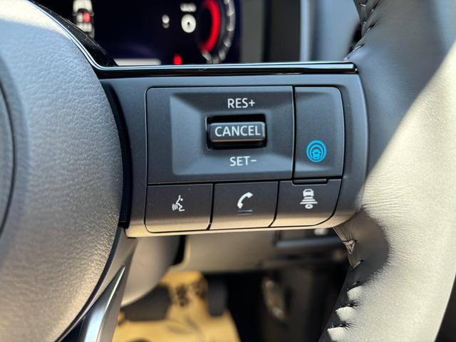 エクストレイル G e-4ORCE 登録済未使用車 12.3インチワイドディスプレイ フルセグ 全席シートヒーター シートメモリ パワーバックドア アラウンドビュー プロパイロット 置くだけ充電 ETC2.0(11枚目)