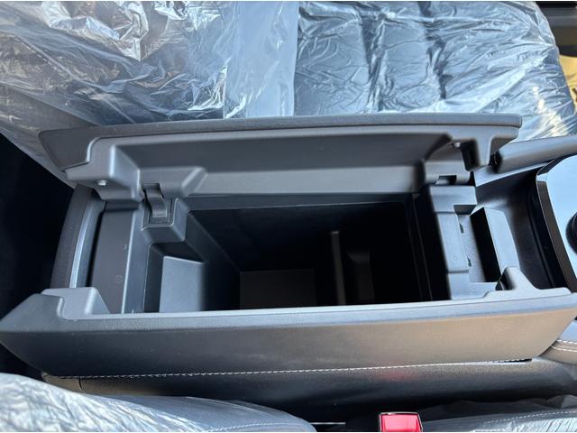 エクストレイル G e-4ORCE 登録済未使用車 12.3インチワイドディスプレイ フルセグ 全席シートヒーター シートメモリ パワーバックドア アラウンドビュー プロパイロット 置くだけ充電 ETC2.0(15枚目)