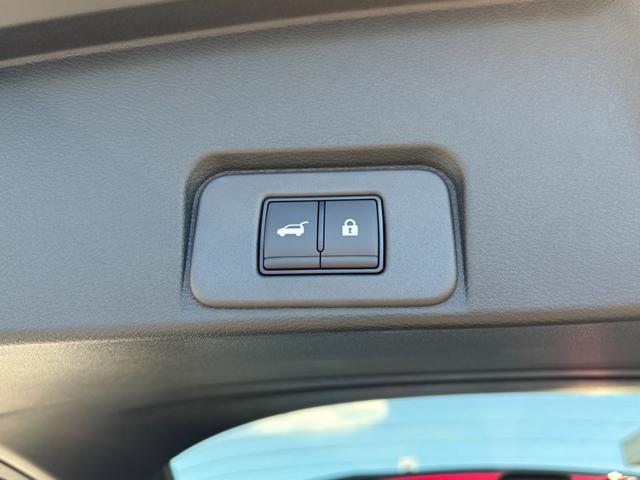 エクストレイル G e-4ORCE 登録済未使用車 12.3インチワイドディスプレイ フルセグ 全席シートヒーター シートメモリ パワーバックドア アラウンドビュー プロパイロット 置くだけ充電 ETC2.0(25枚目)