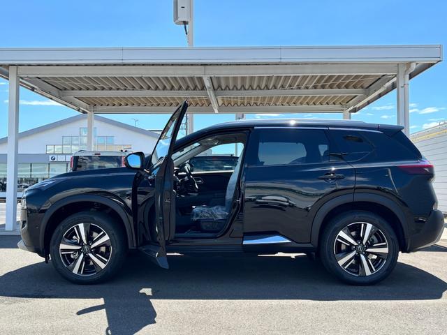 エクストレイル G e-4ORCE 登録済未使用車 12.3インチワイドディスプレイ フルセグ 全席シートヒーター シートメモリ パワーバックドア アラウンドビュー プロパイロット 置くだけ充電 ETC2.0(32枚目)