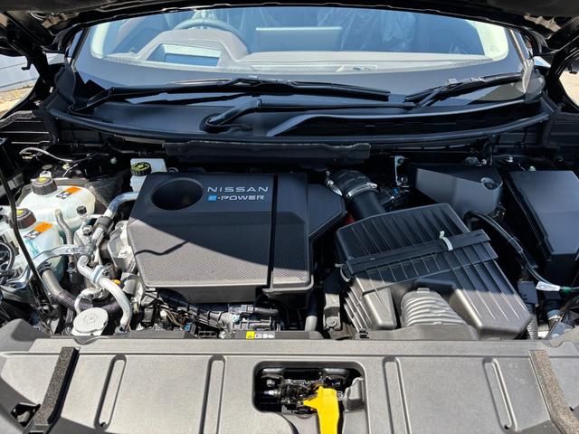 エクストレイル G e-4ORCE 登録済未使用車 12.3インチワイドディスプレイ フルセグ 全席シートヒーター シートメモリ パワーバックドア アラウンドビュー プロパイロット 置くだけ充電 ETC2.0(39枚目)