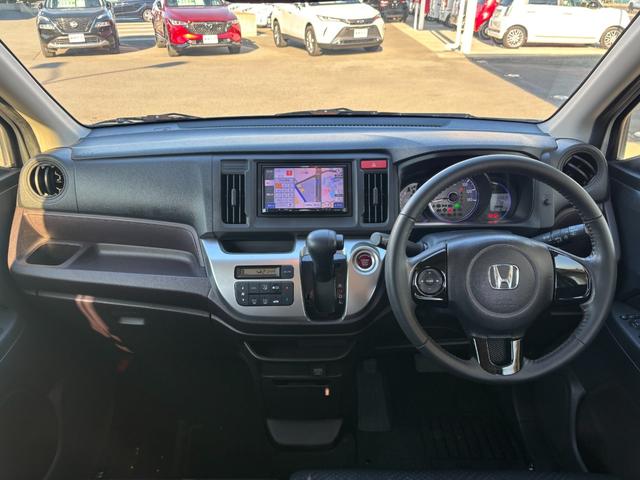 Ｎ－ＷＧＮカスタム Ｇ　ＳＤナビ　バックカメラ　ＣＤ＆ＤＶＤ再生　キセノンライト　フォグランプ　ステアリングリモコン　純正フロアマット＆バイザー（2枚目）