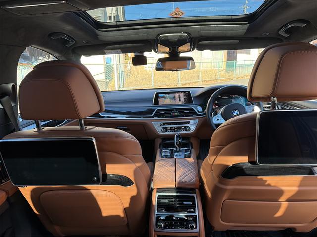 ７シリーズ Ｍ７６０Ｌｉ　ｘＤｒｉｖｅ　後期／Ｖ１２／スカイラウンジルーフ／ＤＭＥ７００ｐｓ・Ｂｏｗｅｒｓ＆Ｗｉｌｋｉｎｓサラウンド／リアエンターテイメント／エグゼクティブラウンジ（26枚目）