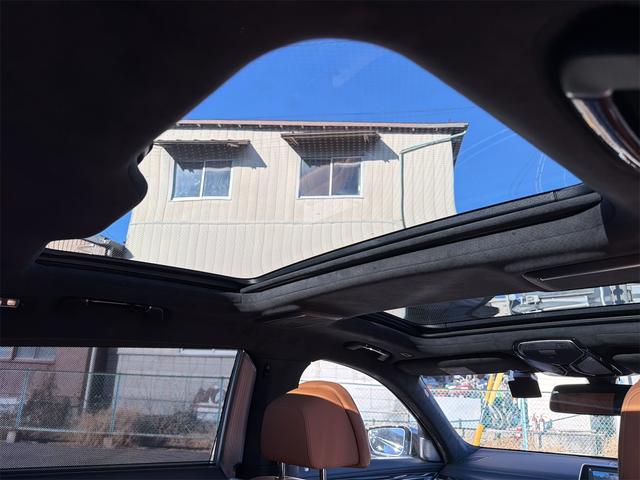７シリーズ Ｍ７６０Ｌｉ　ｘＤｒｉｖｅ　後期／Ｖ１２／スカイラウンジルーフ／ＤＭＥ７００ｐｓ・Ｂｏｗｅｒｓ＆Ｗｉｌｋｉｎｓサラウンド／リアエンターテイメント／エグゼクティブラウンジ（34枚目）