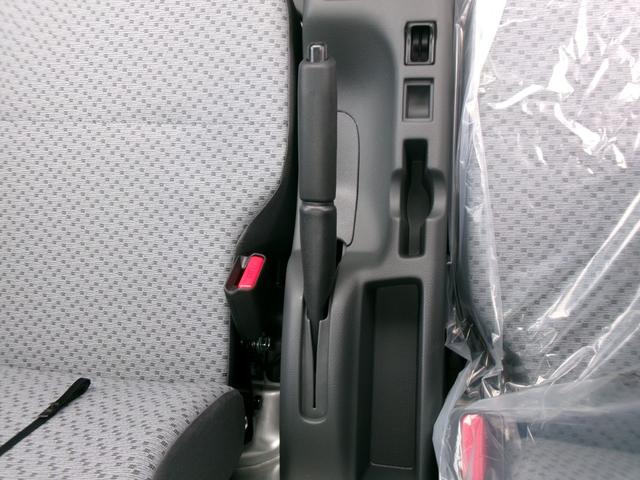 クリッパートラック DX 軽トラック パートタイム4WD 三方開 AT 四輪駆動 レーンサポート コーナーセンサー 衝突軽減ブレーキ アイドリングストップ エアコン パワーステアリング パワーウィンドウ(11枚目)