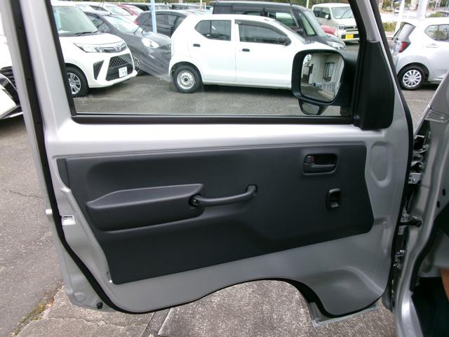 クリッパートラック DX 軽トラック パートタイム4WD 三方開 AT 四輪駆動 レーンサポート コーナーセンサー 衝突軽減ブレーキ アイドリングストップ エアコン パワーステアリング パワーウィンドウ(29枚目)