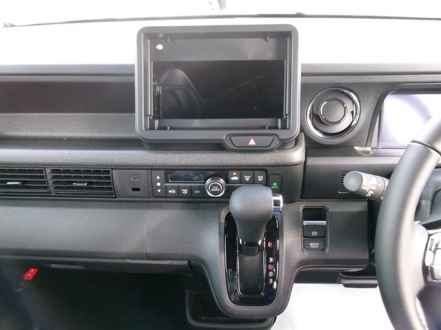 Ｎ－ＢＯＸカスタム ターボコーディネートスタイル　ホンダセンシング　ナビ装着用スペシャルパッケージ　両側パワースライドドア　前席シートヒーター　電動パーキング・ホールド機能　電動格納ミラー　ロールサンシェード　シートバックテーブル（9枚目）