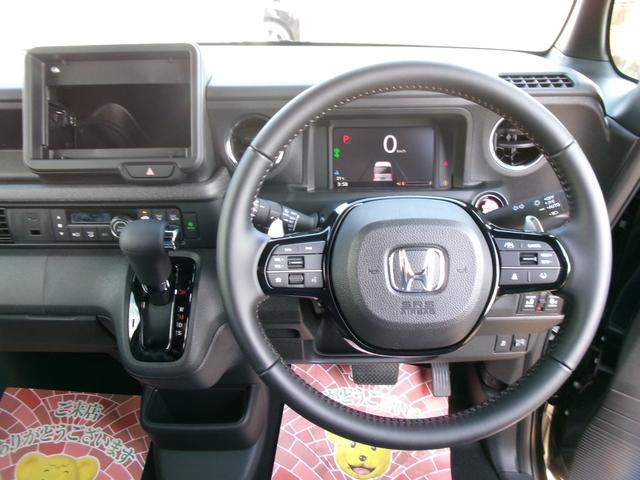 Ｎ－ＢＯＸカスタム ターボ　ホンダセンシング　ナビ装着用スペシャルパッケージ　四輪駆動　両側パワースライドドア　電動パーキング・ホールド機能　前席シートヒーター　電動格納ミラー　ロールサンシェード　シートバックテーブル（2枚目）