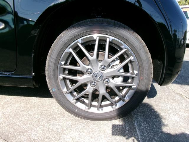 Ｎ－ＢＯＸカスタム ターボ　ホンダセンシング　ナビ装着用スペシャルパッケージ　四輪駆動　両側パワースライドドア　電動パーキング・ホールド機能　前席シートヒーター　電動格納ミラー　ロールサンシェード　シートバックテーブル（32枚目）