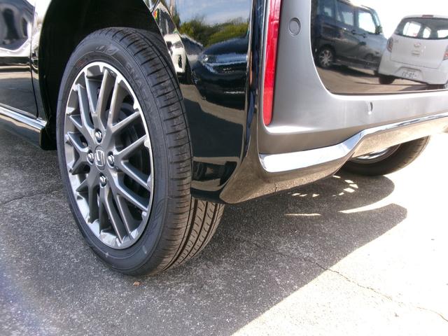 Ｎ－ＢＯＸカスタム ターボ　ホンダセンシング　ナビ装着用スペシャルパッケージ　四輪駆動　両側パワースライドドア　電動パーキング・ホールド機能　前席シートヒーター　電動格納ミラー　ロールサンシェード　シートバックテーブル（36枚目）