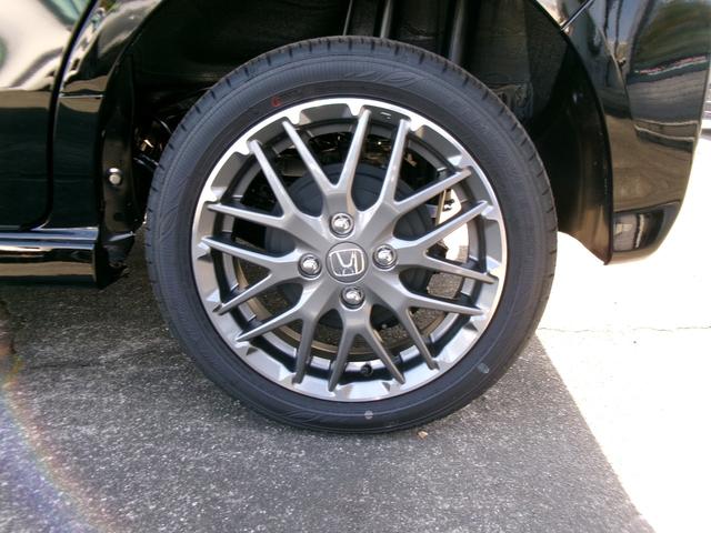 Ｎ－ＢＯＸカスタム ターボ　ホンダセンシング　ナビ装着用スペシャルパッケージ　四輪駆動　両側パワースライドドア　電動パーキング・ホールド機能　前席シートヒーター　電動格納ミラー　ロールサンシェード　シートバックテーブル（37枚目）