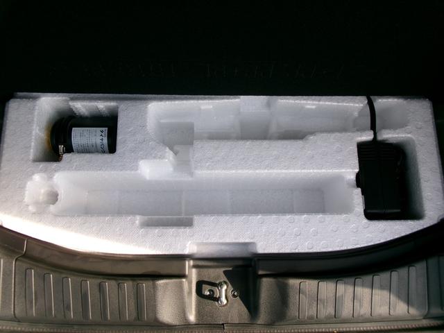 Ｎ－ＢＯＸカスタム ターボ　ホンダセンシング　ナビ装着用スペシャルパッケージ　四輪駆動　両側パワースライドドア　電動パーキング・ホールド機能　前席シートヒーター　電動格納ミラー　ロールサンシェード　シートバックテーブル（57枚目）