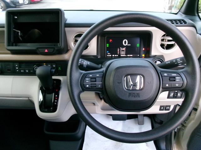 Ｎ－ＢＯＸ ファッションスタイル　ホンダセンシング　ナビ装着用スペシャルパッケージ　２トーン　両側パワースライドドア　ロールサンシェード　シートバックテーブル　左右独立リアセンターアームレスト　前席シートヒーター　プッシュスタート（2枚目）