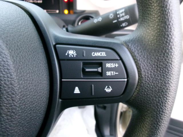 Ｎ－ＢＯＸ ファッションスタイル　ホンダセンシング　ナビ装着用スペシャルパッケージ　２トーン　両側パワースライドドア　ロールサンシェード　シートバックテーブル　左右独立リアセンターアームレスト　前席シートヒーター　プッシュスタート（5枚目）