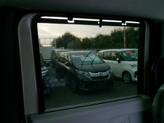 Ｎ－ＢＯＸ ファッションスタイル　ホンダセンシング　ナビ装着用スペシャルパッケージ　２トーン　両側パワースライドドア　ロールサンシェード　シートバックテーブル　左右独立リアセンターアームレスト　前席シートヒーター　プッシュスタート（50枚目）