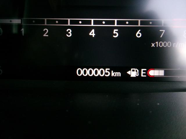 Ｎ－ＢＯＸ ファッションスタイル　ホンダセンシング　ナビ装着用スペシャルパッケージ　２トーン　両側パワースライドドア　ロールサンシェード　シートバックテーブル　左右独立リアセンターアームレスト　前席シートヒーター　プッシュスタート（61枚目）