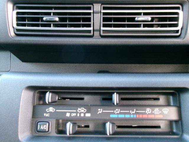 ハイゼットトラック スタンダード 農用スペシャル スマートアシスト パートタイム4WD CVT オートライト ハイビームアシスト 荷台ライト ラジオ エアコン パワーステアリング 運転席エアバッグ 助手席エアバッグ デフロック 4枚リーフスプリング(4枚目)