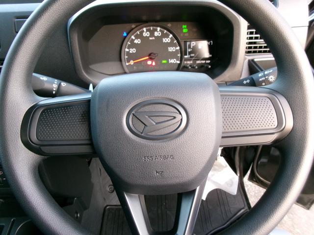 ハイゼットトラック スタンダード 農用スペシャル スマートアシスト パートタイム4WD CVT オートライト ハイビームアシスト 荷台ライト ラジオ エアコン パワーステアリング 運転席エアバッグ 助手席エアバッグ デフロック 4枚リーフスプリング(12枚目)