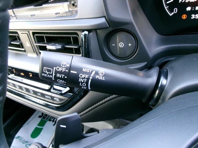WR-V Z+ ブラックスタイル ホンダセンシング ナビ装着用SPパッケージ バックモニター 純正アルミホイール パドルシフト 充電ソケット 電動格納ミラー アダプティブクルーズコントロール LEDヘッドライト フォグランプ(16枚目)