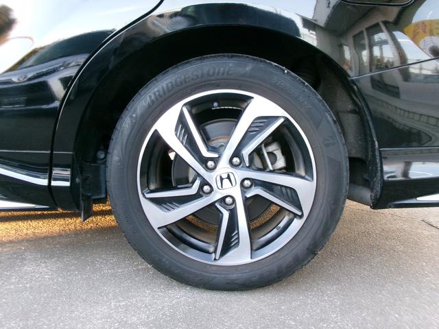 オデッセイ アブソルート・Ｘホンダセンシング　ホンダセンシング　両側パワースライドドア　社外ナビ　フルセグテレビ　ＣＤ　ＤＶＤ　ＵＳＢ　Ｂｌｕｅｔｏｏｔｈ　バックモニター　ＥＴＣ　ステアリングスイッチ　サンシェード　電動格納ミラー　パドルシフト（52枚目）