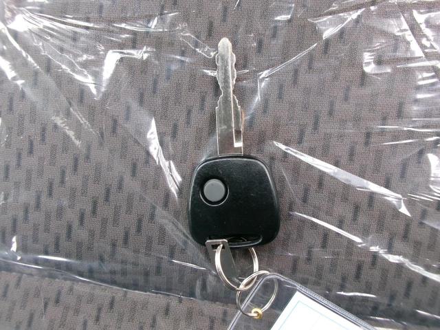 ミニキャブバン Ｇ　ＡＴ　衝突被害軽減システム　クリアランスソナー　レーンアシスト　ナビ　ＴＶ　両側スライドドア　キーレスエントリー　オートライト　ＡＢＳ　ＥＳＣ　エアコン　パワーステアリング　パワーウィンドウ（7枚目）