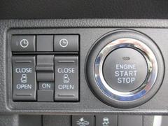 プッシュエンジンスタートシステム、エンジン始動・停止をワンタッチで行うことができます。ちなみに、スライドドアも両側電動なのでワンタッチ操作。 5