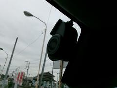 ドライブレコーダー装備♪映像と音声を記録してくれるドライブレコーダーは、事故の際に確かな証拠能力を発揮してくれます。 4
