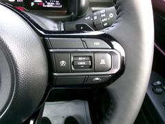 �����ץƥ��֥��롼������ȥ����롣��Լ֤Ȥμִֵ�Υ��¬�ꤷ�ơ����ꤷ���ִֵ�Υ���ݤĤ褦��Ŭ�ڤʲø�®��Ԥ�����ž�Ԥ����������֥졼�����������ɽ��ޤ�����®���Խ����褦�ٱ礹�륷���ƥ�Ǥ��� 7