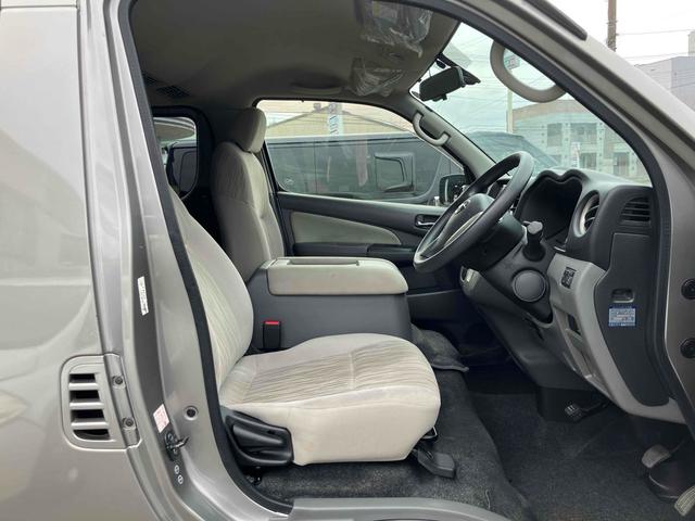 NV350キャラバンワゴン ドライブレコーダー ETC ナビ TV 電動スライドドア オートライト スマートキー 電動格納ミラー AT CD USB ミュージックプレイヤー接続可 Bluetooth エアコン パワーステアリング(28枚目)