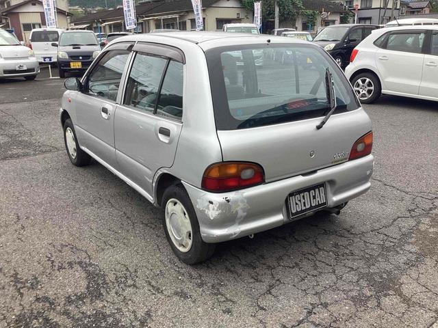 ヴィヴィオ ｅｍ　マニュアル車　パワーウィンドウ　平成６年式（7枚目）