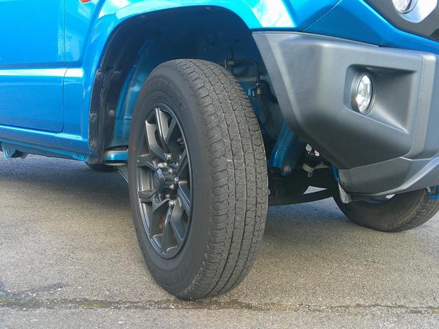 ジムニー ＸＬ　４ＷＤ　オートマ　ナビＴＶ　バックカメラ　社外マフラー　グリル　１オーナー（4枚目）
